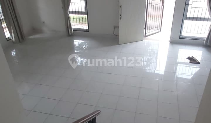 Rumah Sewa Besar Kota Wisata