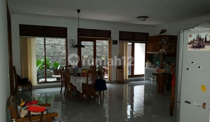 Turun harga Rumah besar di kota jl.Cikudapateuh Dalam