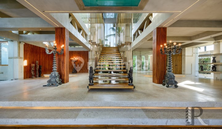 Mega Luxury Architectural Beachfront Estate