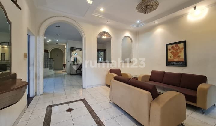 Villa Komplek Taman Polonia 4