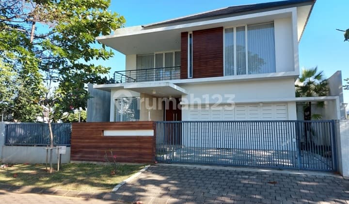 For Rent 400M2 Land House Fully Furnished in Graha Natura Surabaya