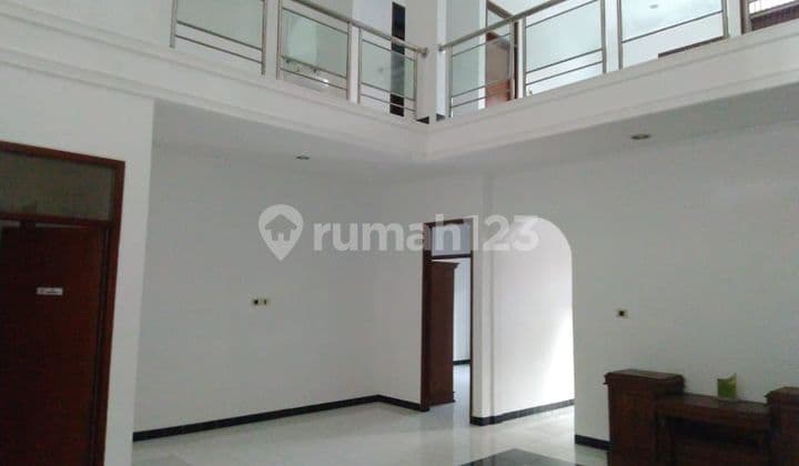 Rumah siap huni di Semarang Indah
