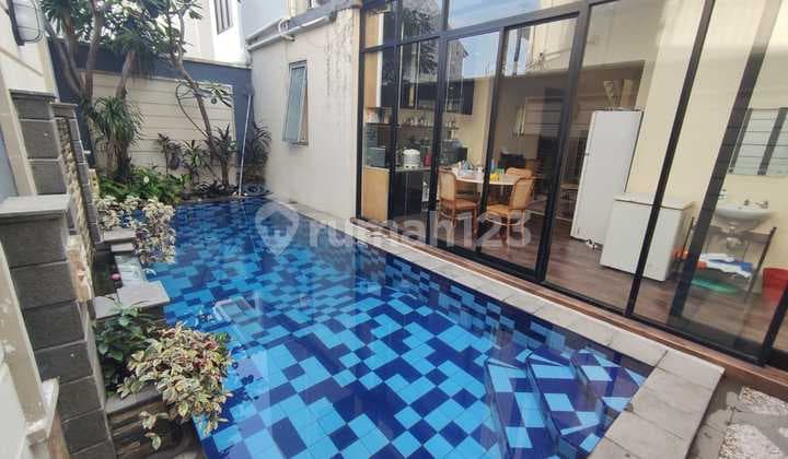 Rumah Townhouse di Pejaten Barat dekat ke kemang with Private swimming pool