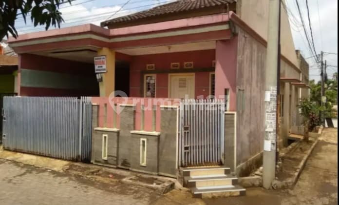 Rumah dua lantai siap huni di Distric orange cibiru cinunuk bandung timur