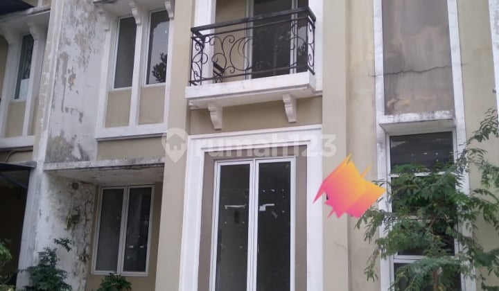 RUMAH LUAS BUTUH RENOVASI