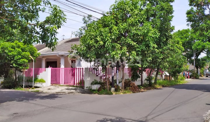 Rumah Luas, posisi Hook, Murah di Danau-danau Sawojajar Malang