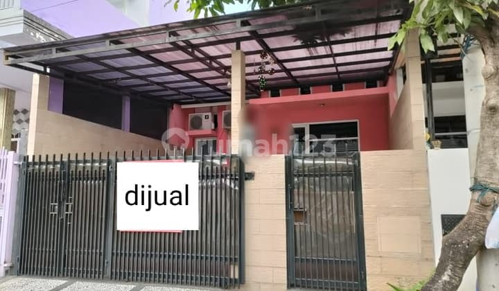 For sale: 1.5-story house in Regensi Melati Mas.