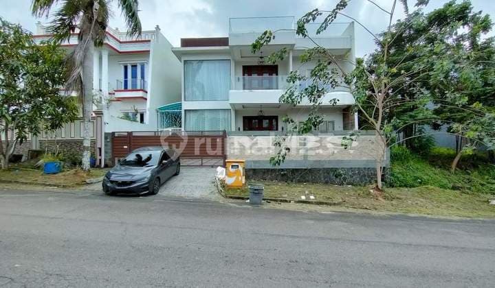 Rumah Mewah 2.5lantai Jln Boulevard Raya Sukajadi Batam Centre