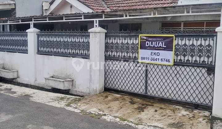 Hunian dengan Lahan Luas Harga Miring Jl. Merpati
