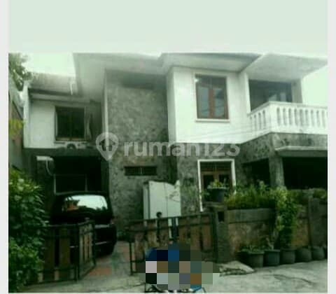 Rumah Siap Huni di Graha Indah ( MM )