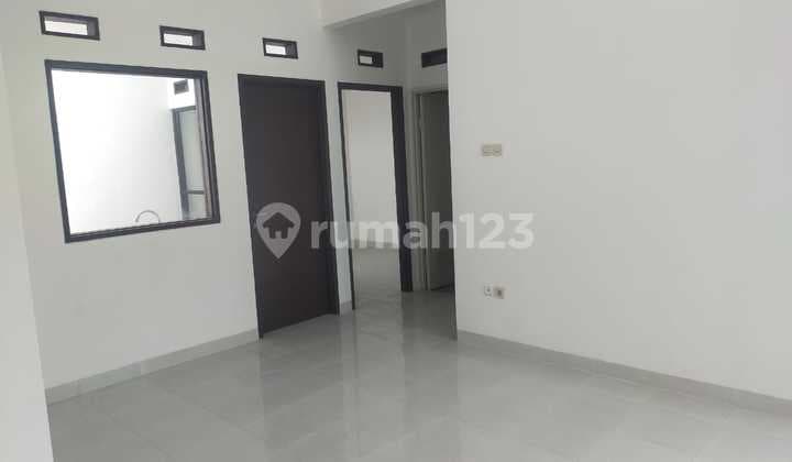 Rumah Hook Cantik Habis Renov Di Graha Raya