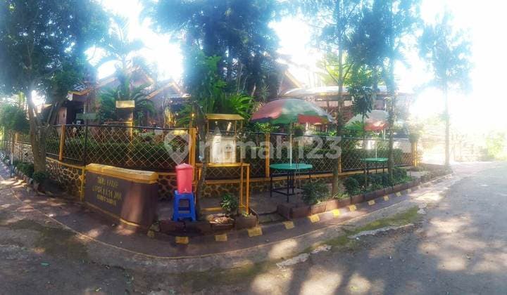 Rumah SHM 1 Lantai sudah renovasi LT 257 m2 LB 150 m2 di Pakis Kabupaten Malang