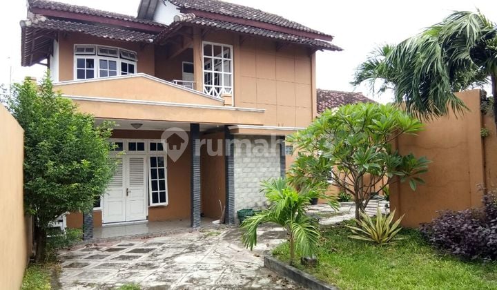 Rumah mewah di semanggi pasar Kliwon solo kota luas banget