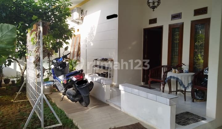 Rumah Rapi Luas Siap Huni Strategis di Komplek Pamulang Tangsel