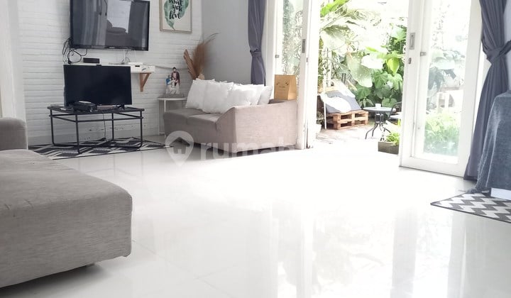 For Sale 2nd Floor House in Elite Area
