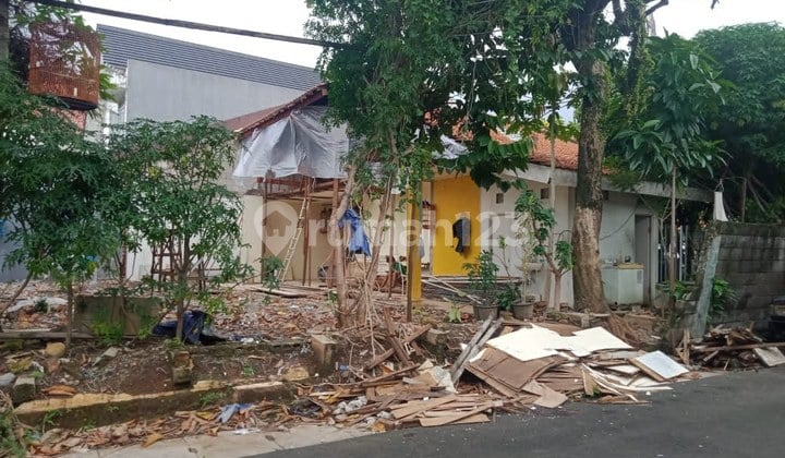 Rumah Lama Hitung Tanah Di Pejaten Barat Dekat Penvil Dan AEON Mall