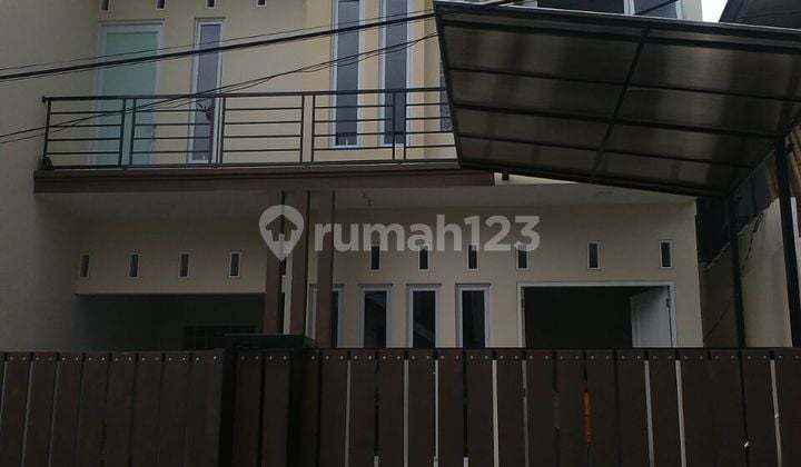 A 2.5-story house in Kebon Jahe, Petojo near Tanah Abang, Central Jakarta