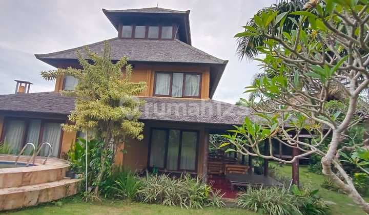 Dijual Rumah Klasik dengan Kebun dan Kolam Area Jimbaran