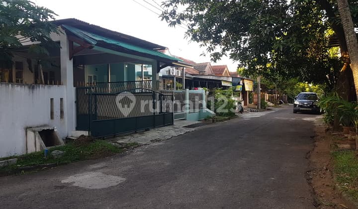 Dijual Rumah Huk Graha Bintaro Dekat Taman/Gerbang Pintu Tol Parigi Bintaro
