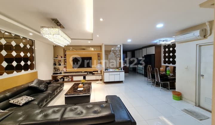 HARUS TERJUAL Rumah Golf Residences Kemayoran hadap Golf