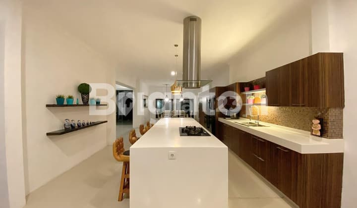 MEWAH BESAR DALAM CLUSTER