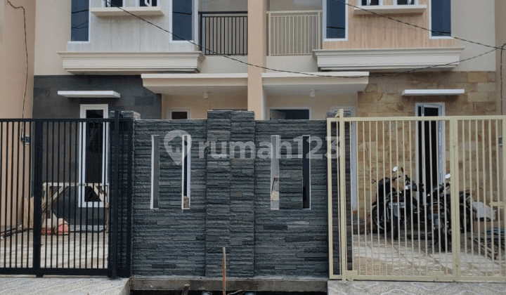 Rumah Minimalis Mungil nan Elok ada 2 Unit di Penjaringan Asri Rumah Minimalis Mungil nan Elok ada 2 Unit di Penjaringan Asri