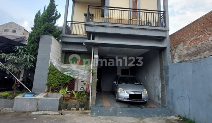 Rumah Super Nyaman di Cemara Regency