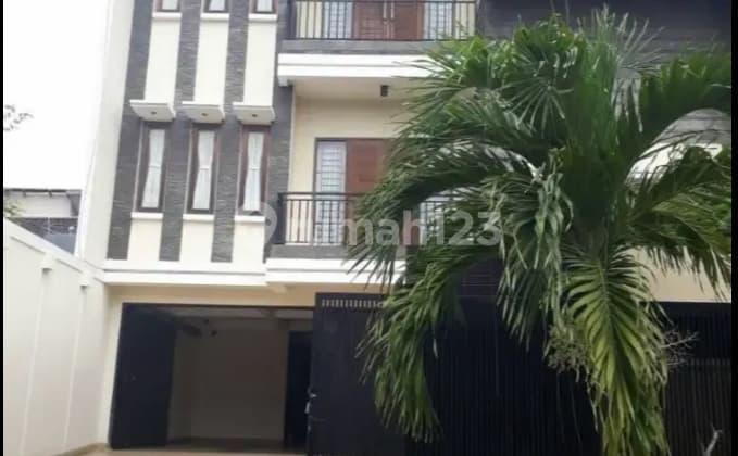 Rumah Murah 2,5 Lantai Dengan Luas 10x23 di Imperial Gading Kelapa Gading