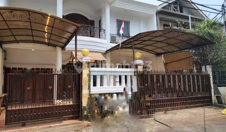 Menteng Rumah lama lokasi tenang- Rp 40 jt/m..dekatke jl Diponegoro