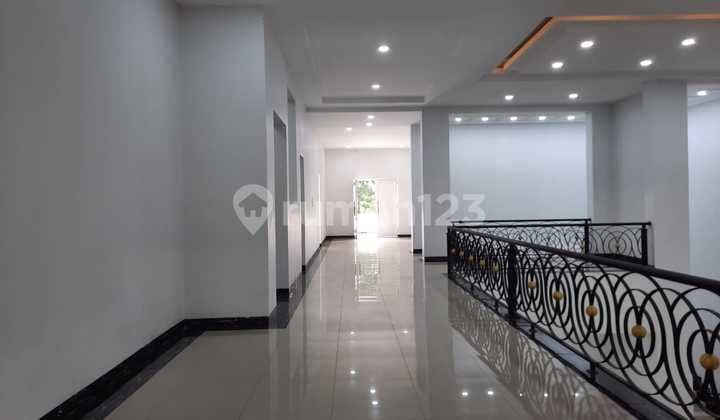 Rumah Mewah Strategis Menteng Area