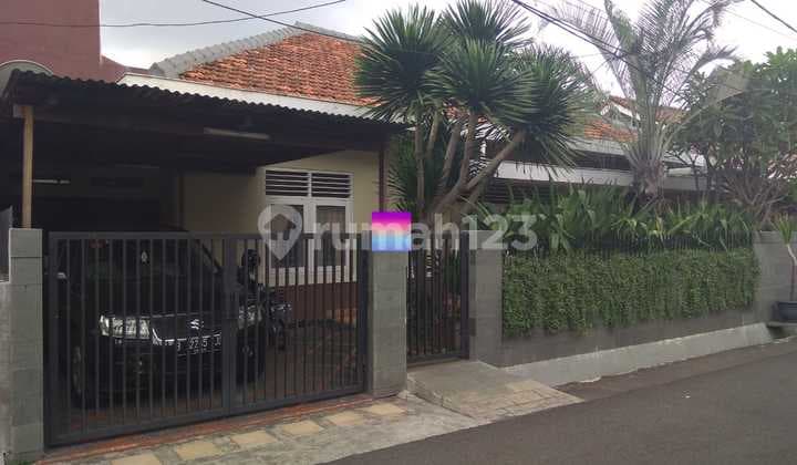 For Sale Spacious House in Pos Pengumben Kelapa Dua, Kebun Jeruk, West Jakarta.