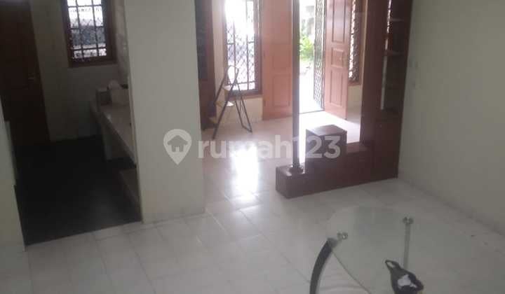 Rumah bagus di Kedoya Baru