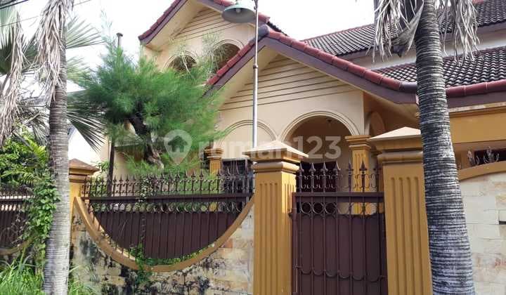 Rumah Dukuh Kupang Timur SHM 2 Lantai Lokasi Strategis