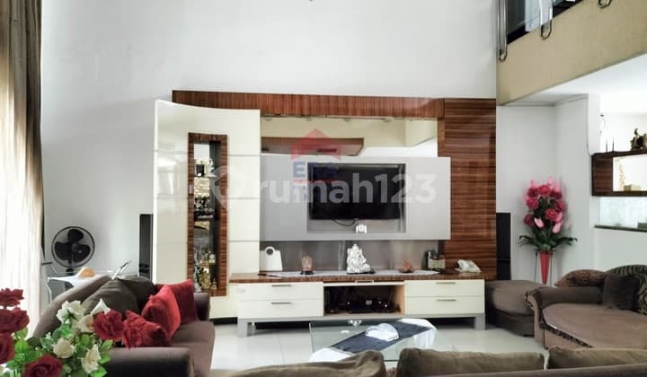 Rumah siap huni , lokasi premium di sayap RE Martadinata(Riau)