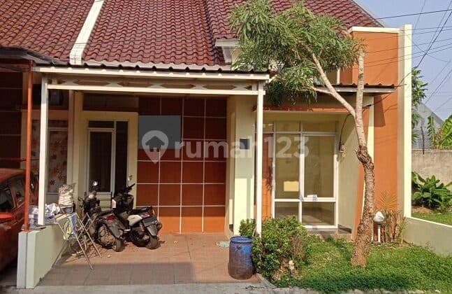 Rumah Cluster Dekat Kolam Renang Tre Vista Residence Bekasi Utara