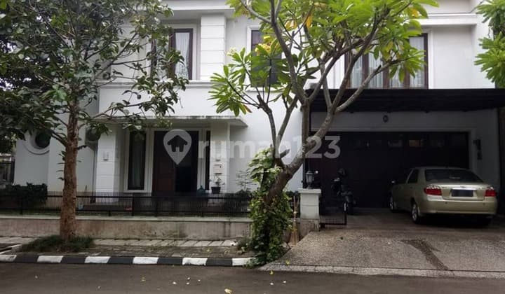 Rumah Siap huni bersih dan terawat lokasi strategis bintaro dengan akses mudah dijangkau