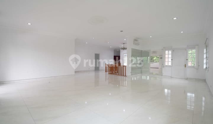 Sale Jual Cepat Rumah Menteng di Jantung Pusat Kota Me001