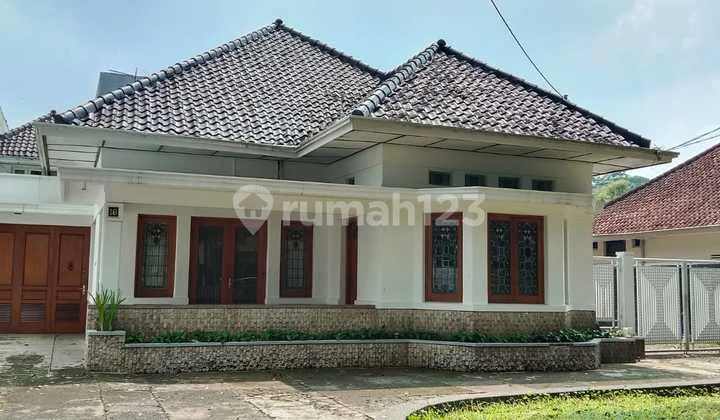 Jual rumah heritage belanda di sayap dago bandung