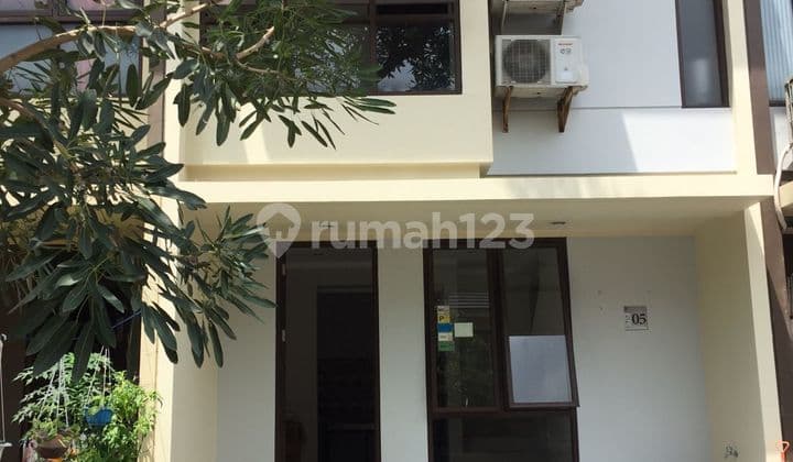 Rumah Baru Renovasi Dekat Graha Raya