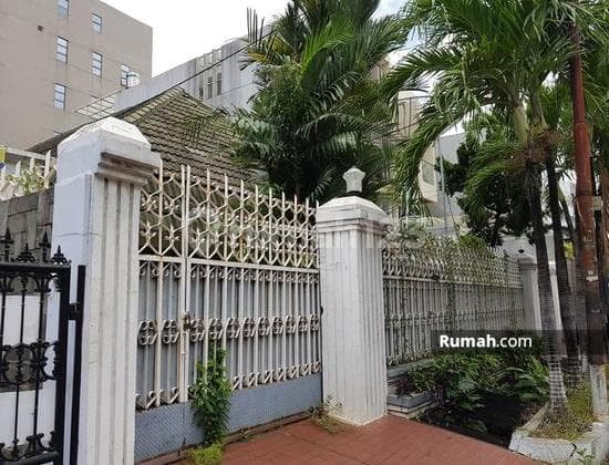 RUMAH TUA JARANG DIJUAL DI CIDENG, LOKASI BAGUS! !