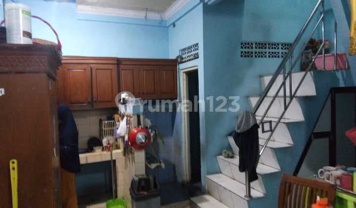 Strategic House in Kemanggisan, West Jakarta