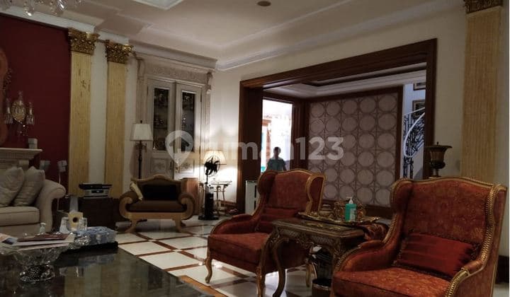 (SALE) Luxury Elegant Lavish Ready-to-Occupy Home Menteng