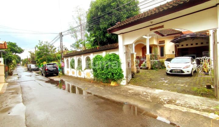 Rumah mewah 2 lantai siap huni di banguntapan bantul yogyakarta murah