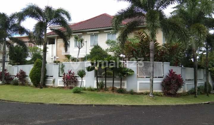 Di Jual Rumah 2 Lantai luas memiliki s.pool di sentul