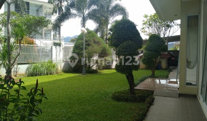 Rumah Dikawasan Premium Dijual