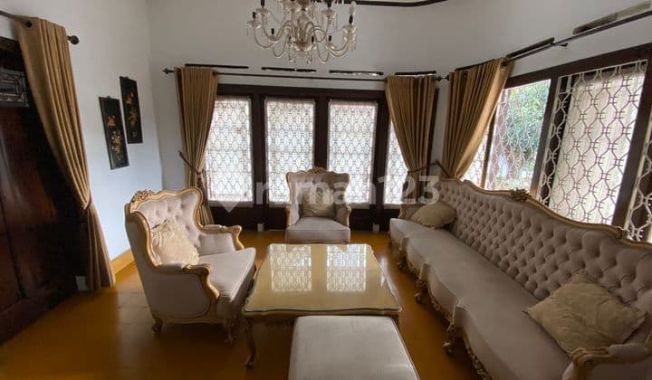 Rumah halaman luas sayap Batununggal