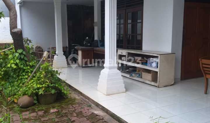 Dijual Rumah Halaman Luas di Kesehatan Petojo Selatan Jakarta Pusat