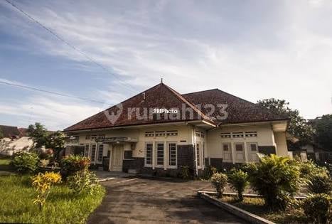 Rumah Tua hitung Tanah di lokasi Premium Wirobrajan dgn harga nego
