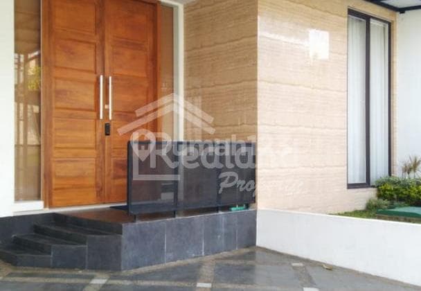 Rumah di Graha Candi Golf Montana Semarang ( Ks 3058 )