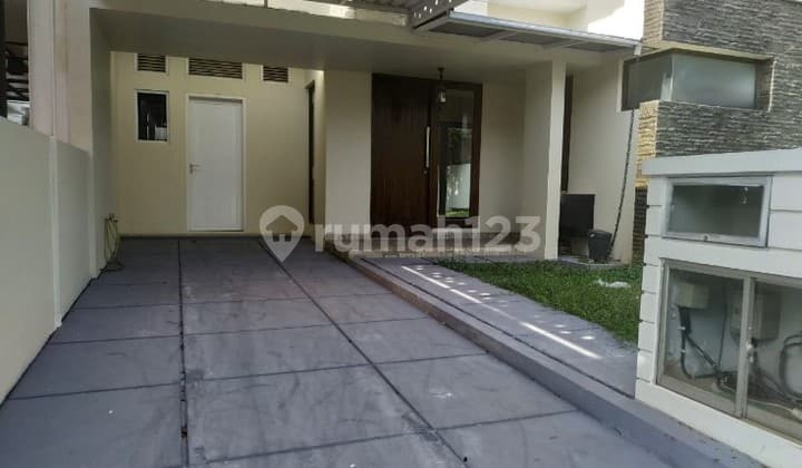 Rumah Asri dalam Cluster Modern dan Strategis